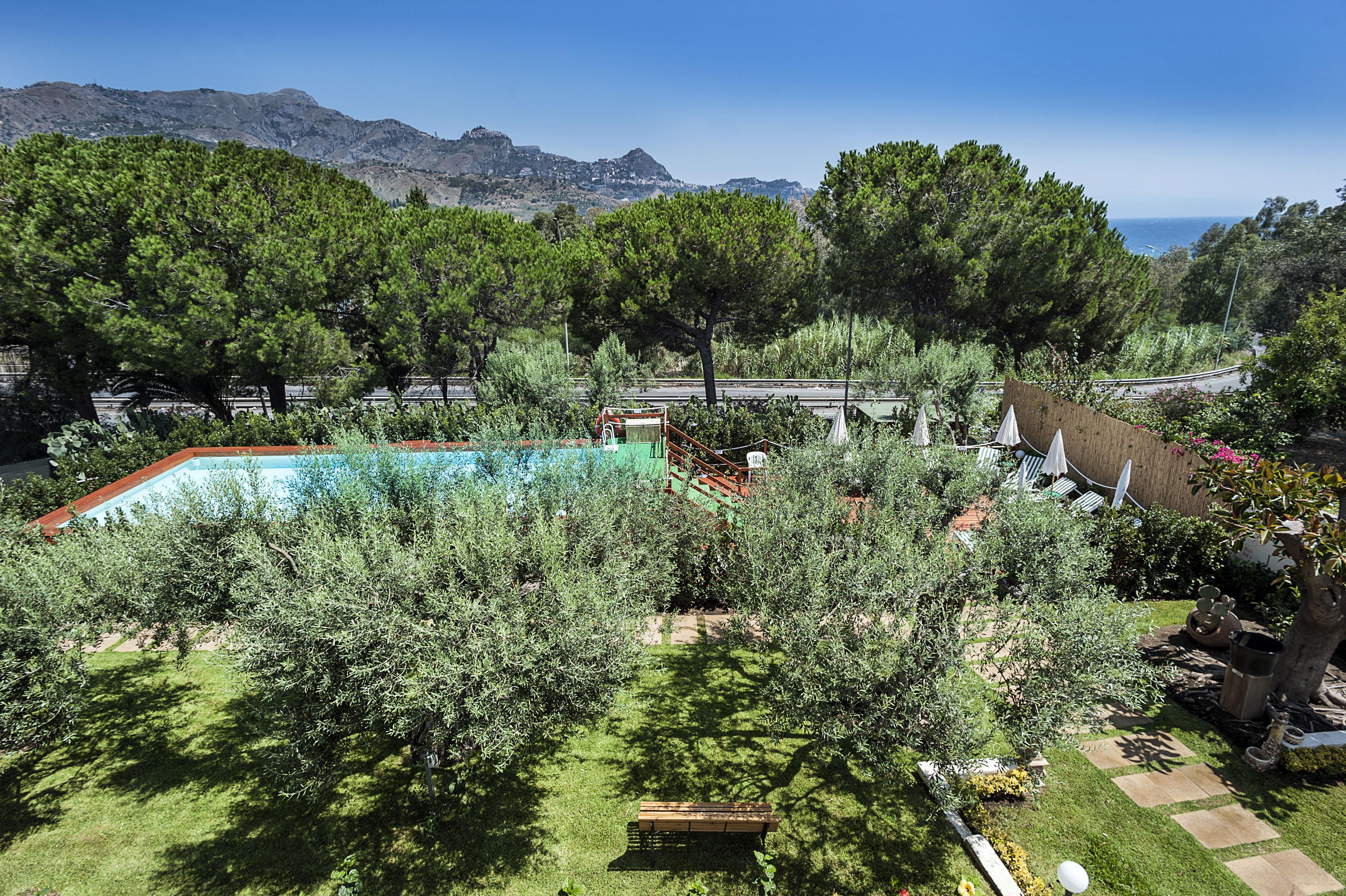 Villa Collina جيارديني ناكسوس المظهر الخارجي الصورة
