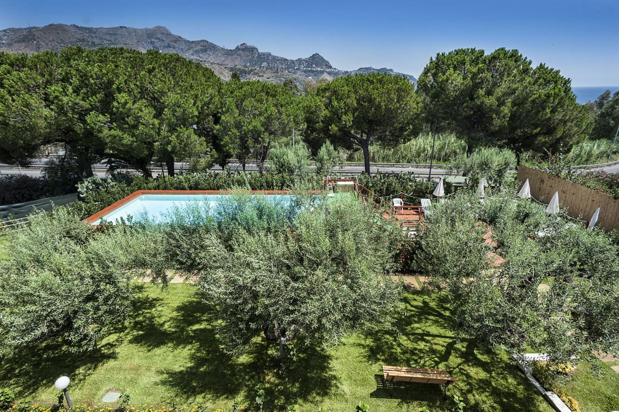 Villa Collina جيارديني ناكسوس المظهر الخارجي الصورة
