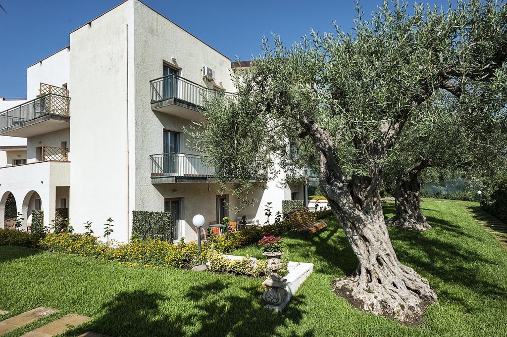 Villa Collina جيارديني ناكسوس المظهر الخارجي الصورة